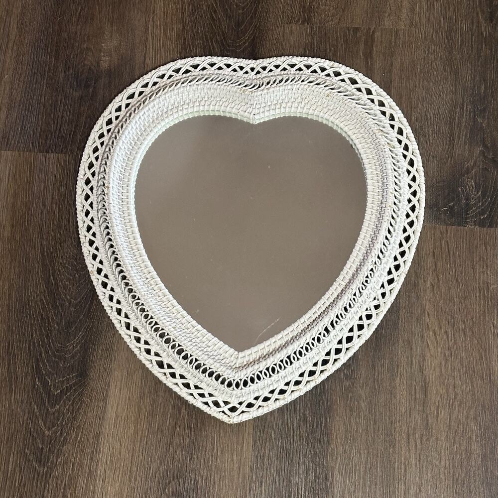 Vtg Open Weave Heart Shaped White Wicker Wall‎ Mirror Boho Shabby Chic 18X19"